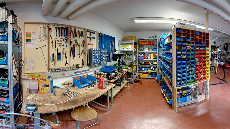 Garage10 e.V.: Ehrenamtliche Fahrradwerkstatt für Geflüchtete und Bedürftige Berlin Lichtenberg